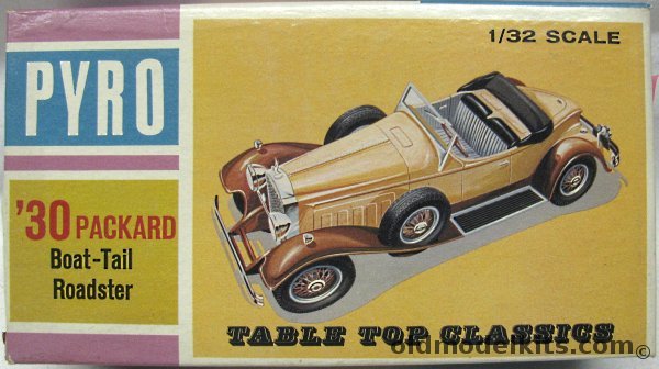 Pyro 1/32 1930 Packard Boat-Tailed Roadster, C343-100 plastic model kit